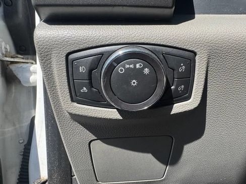 Used 2015 Ford F150 XLT AWD/4WD image 24