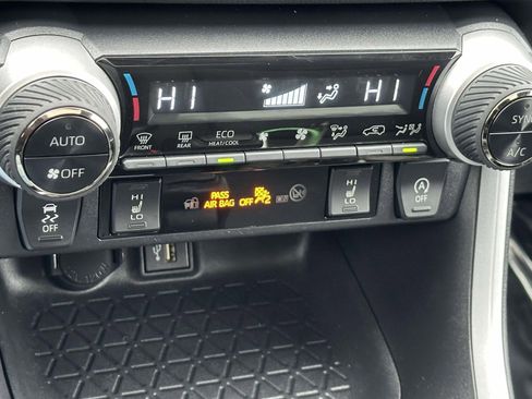 Used 2023 Toyota RAV4 XLE w/ Convenience Package image 12