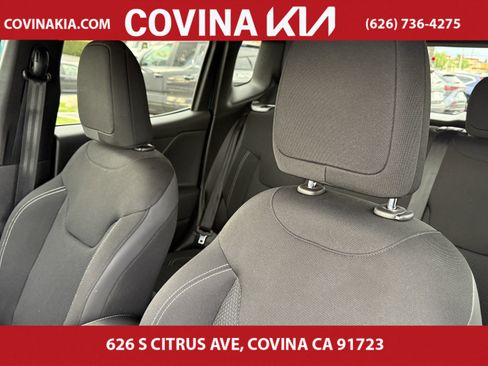 Used 2022 Jeep Renegade Altitude image 15