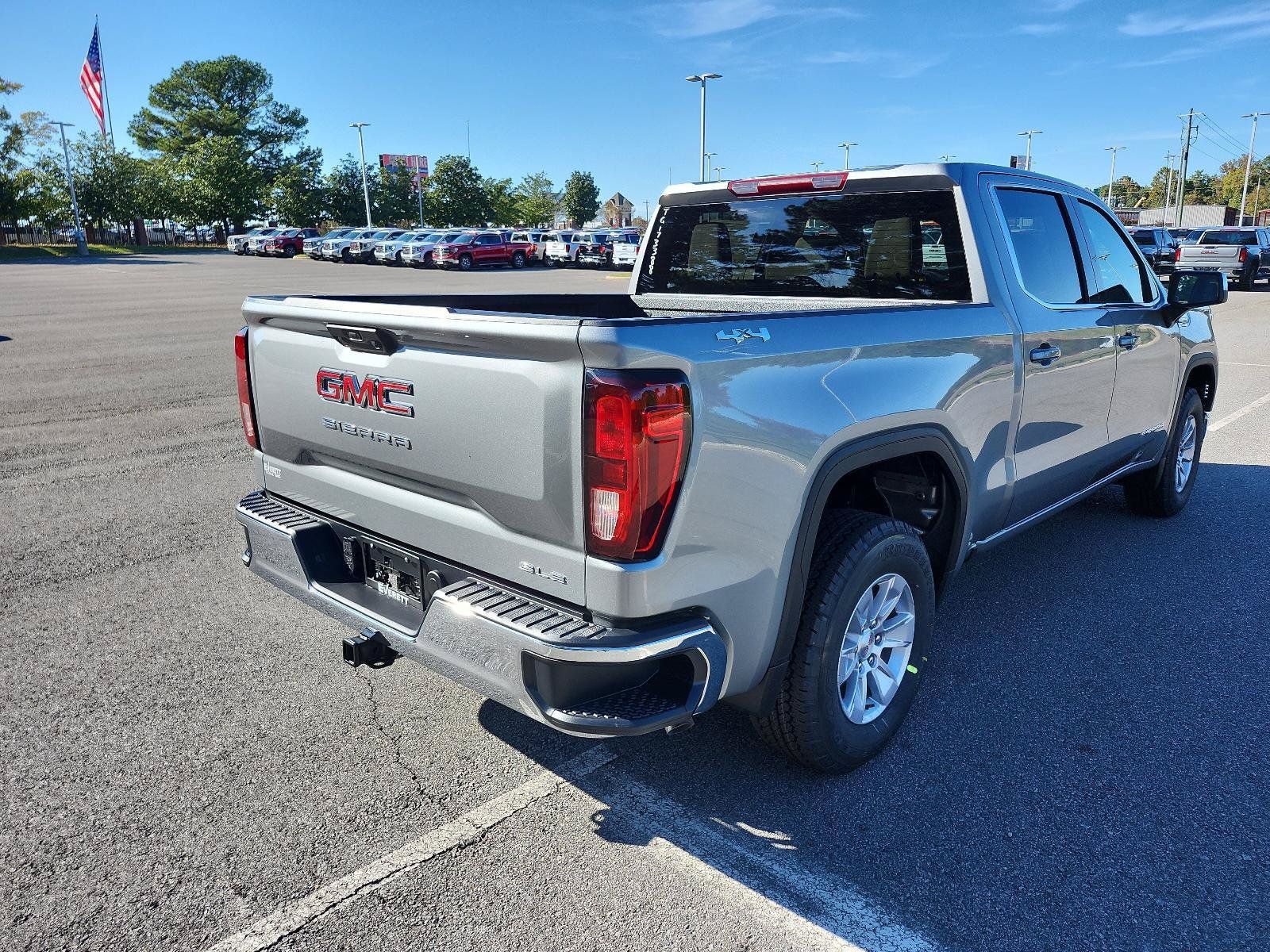 New 2026 GMC Sierra 1500 SLE AWD/4WD image 3