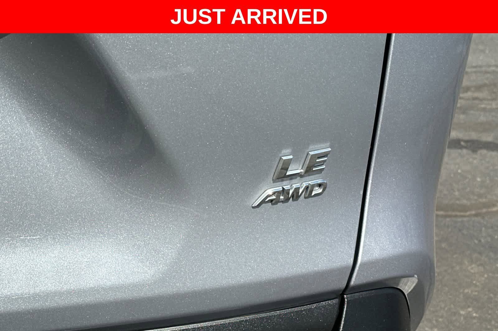 Used 2023 Toyota RAV4 LE AWD/4WD image 27