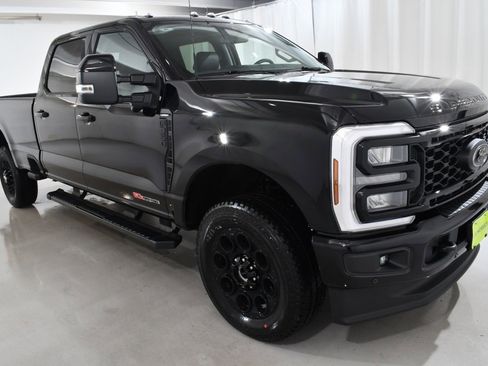 New 2026 Ford F350 Lariat w/ Black Appearance Package image 5