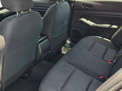 Used 2025 Nissan Altima 2.5 SV FWD image 37