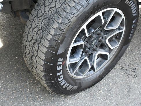 Used 2014 Ford F150 XLT w/ Equipment Group 302A Luxury image 11