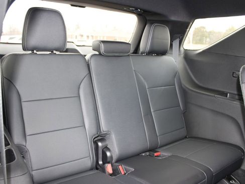 New 2026 Chevrolet Traverse LT w/ Driver Confidence Package image 33