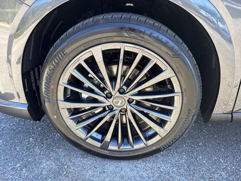 New 2026 Lexus RX 450h AWD image 10