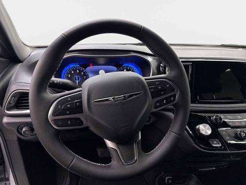 New 2026 Chrysler Pacifica Select image 11