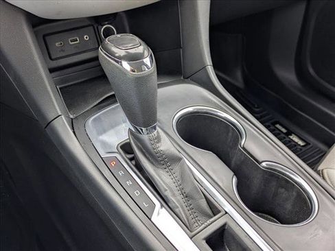 Used 2020 Chevrolet Equinox LS FWD image 12
