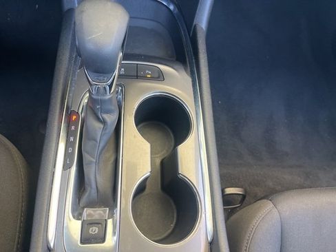 Used 2024 Chevrolet Malibu LT image 19