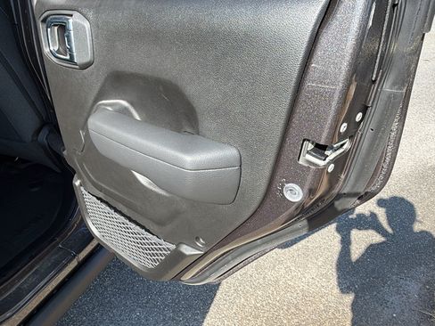 Used 2025 Jeep Wrangler Unlimited Sport AWD/4WD image 20