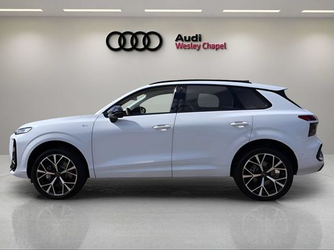New 2026 Audi Q3 quattro 2.0T AWD/4WD image 2