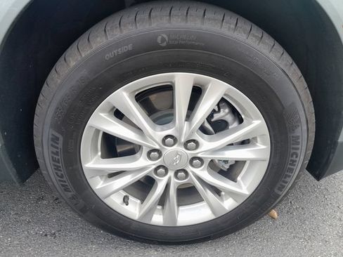 Used 2025 Cadillac XT5 Luxury FWD image 22