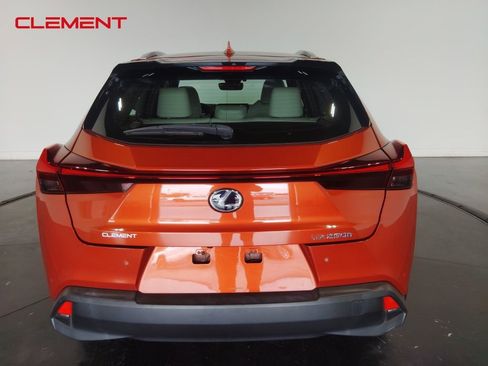 Used 2019 Lexus UX 250h w/ Premium Package image 6