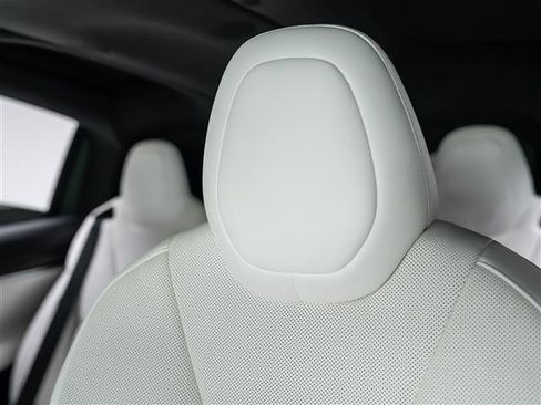 Used 2022 Tesla Model X Plaid image 19