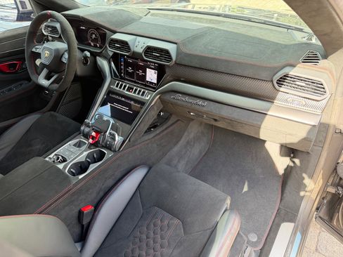 Used 2024 Lamborghini Urus Performante AWD/4WD image 53