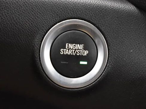 Used 2024 GMC Terrain SLE FWD image 30