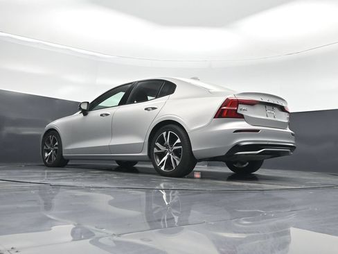 Used 2024 Volvo S60 B5 Core FWD image 48