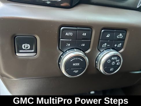 Used 2024 GMC Sierra 1500 Denali w/ Denali Reserve Package AWD/4WD image 31