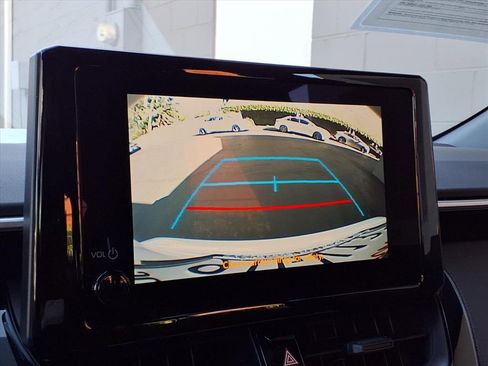 Certified 2025 Toyota Corolla SE image 9