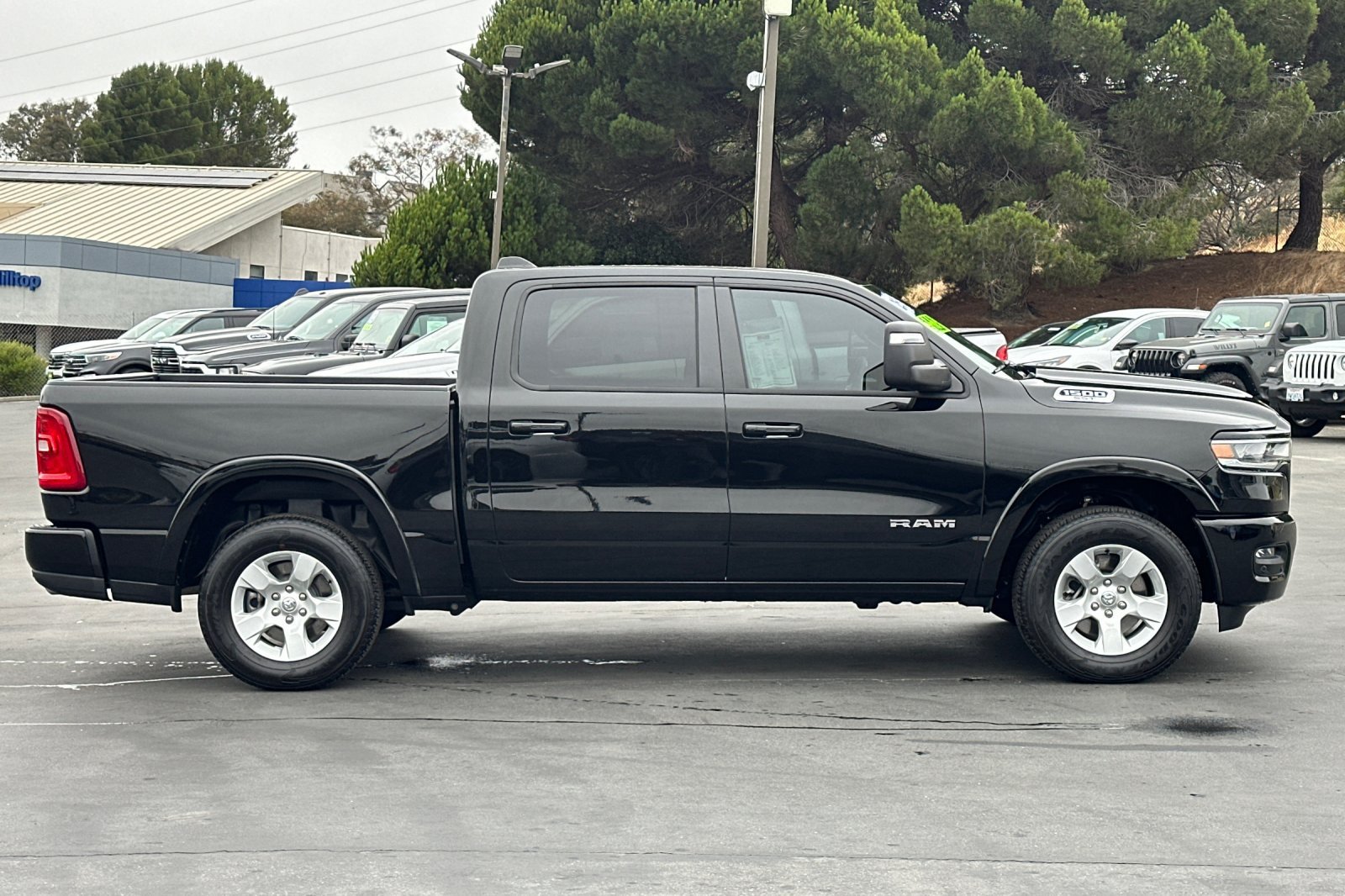 Certified 2025 RAM 1500 Big Horn AWD/4WD image 3