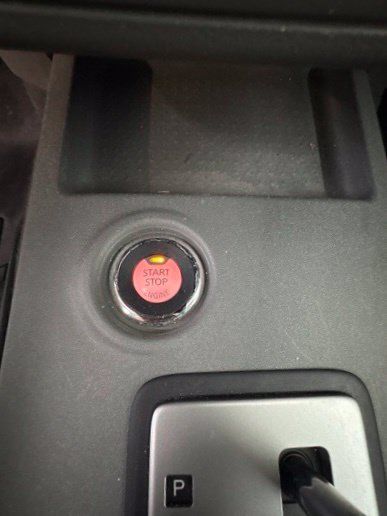 Used 2021 Nissan Frontier SV w/ Midnight Edition Floor Mats AWD/4WD image 7