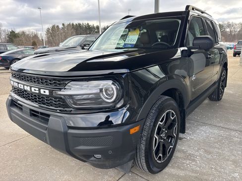 Certified 2025 Ford Bronco Sport Outer Banks w/ Outer Banks Tech Package+ image 3
