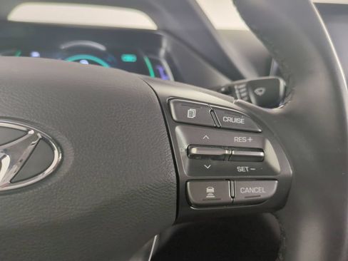 Used 2020 Hyundai Ioniq SEL FWD image 32