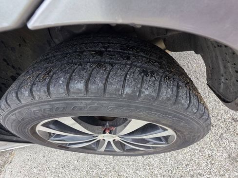 Used 2013 Chrysler 200 Touring w/ S Exterior Appearance Pkg FWD image 7