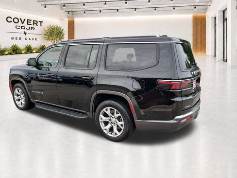 Used 2022 Jeep Wagoneer Series I w/ Premium Group I AWD/4WD image 10