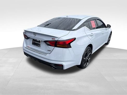 Used 2023 Nissan Altima 2.5 SR image 6