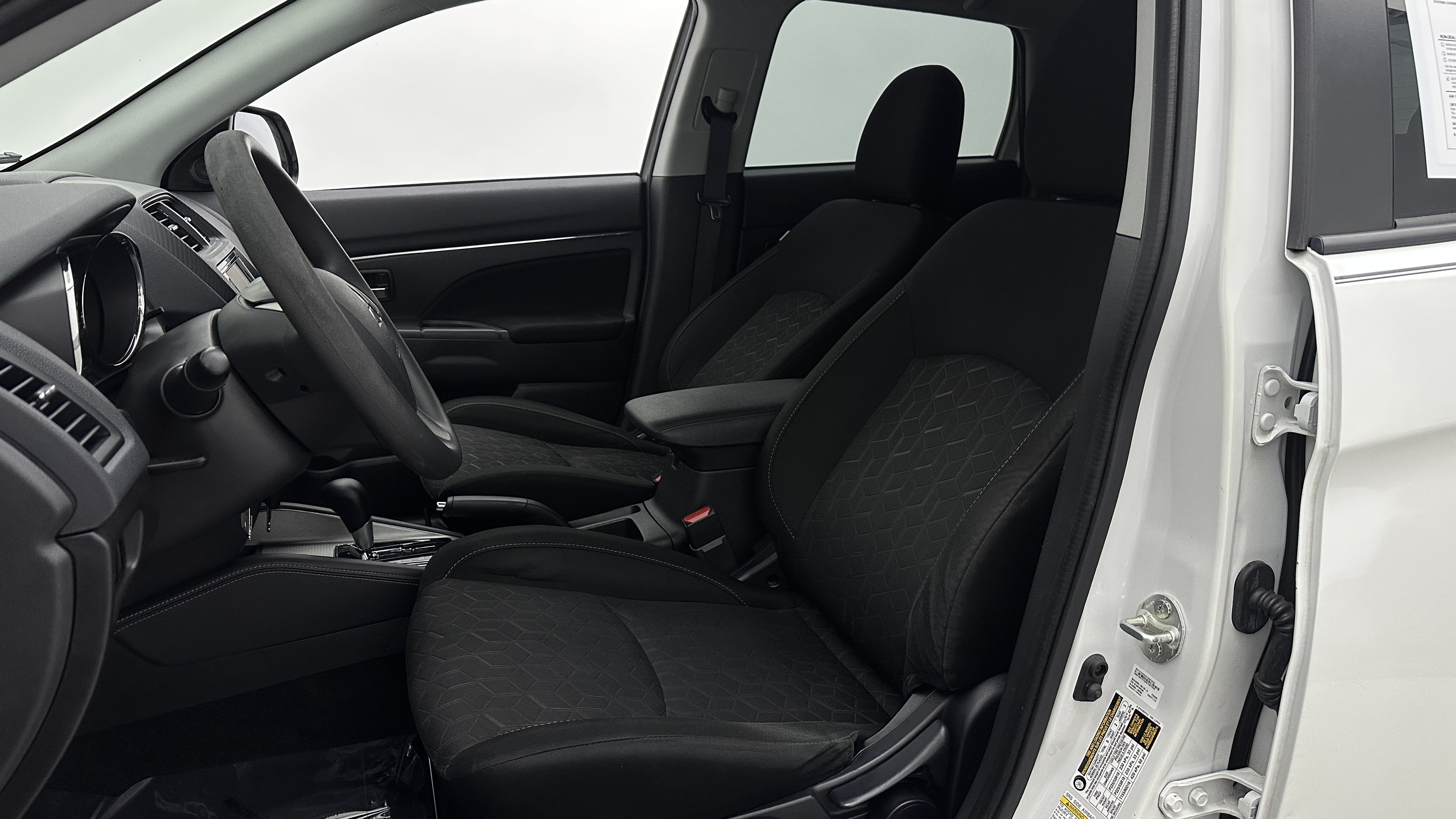 Used 2020 Mitsubishi Outlander Sport ES FWD image 13