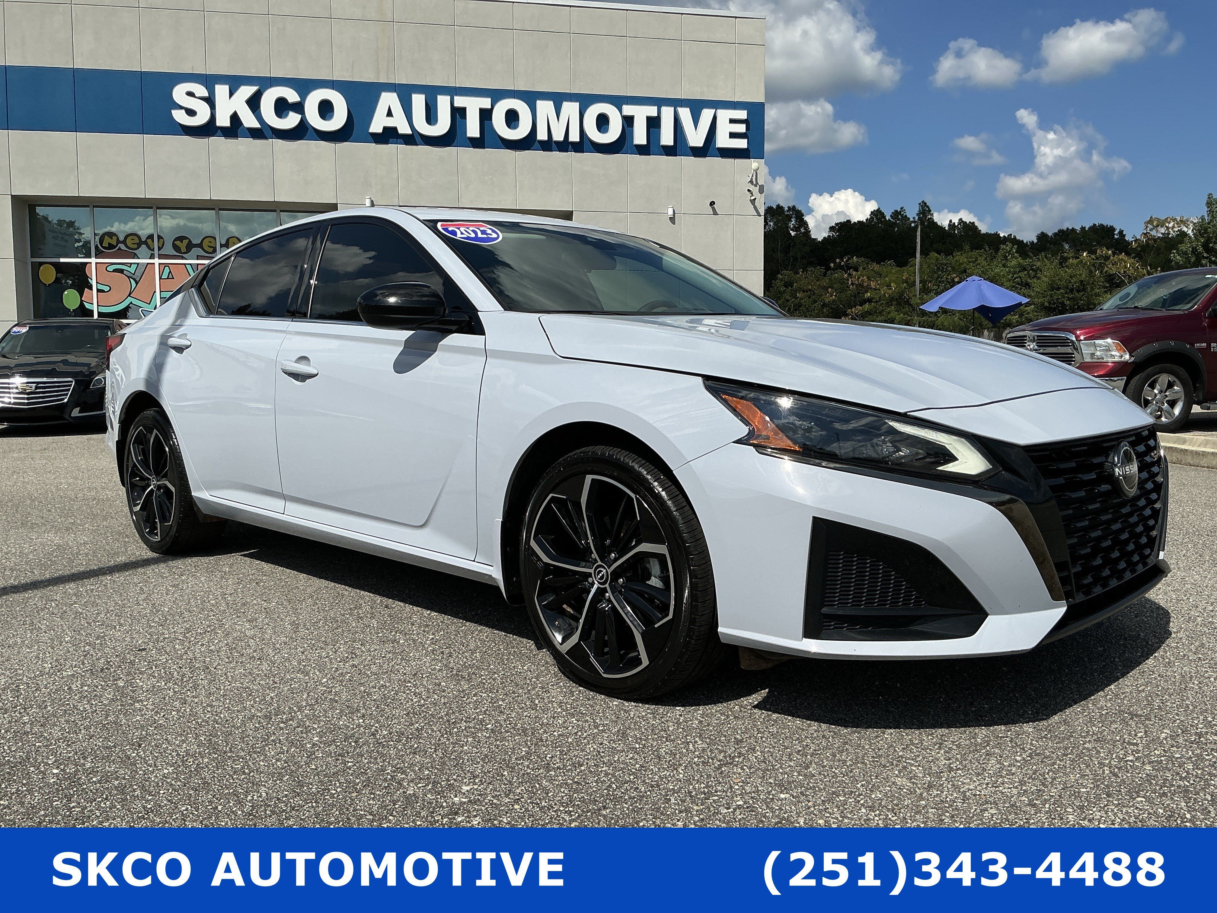 Used 2023 Nissan Altima 2.5 SR AWD/4WD image 7