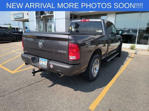 Used 2017 RAM 1500 Express AWD/4WD image 8