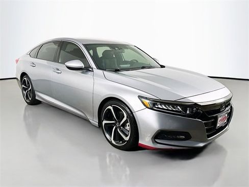 Used 2018 Honda Accord Sport image 11