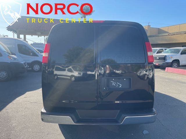Used 2015 Chevrolet Express 2500 RWD image 23