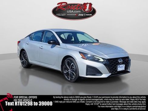 Used 2023 Nissan Altima 2.5 SR image 1