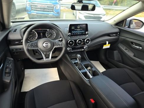New 2025 Nissan Sentra SV w/ All-Weather Package image 6
