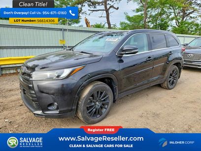 Used 2019 Toyota Highlander SE