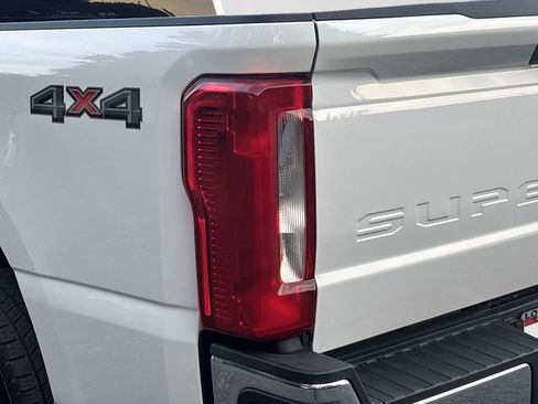 Used 2024 Ford F250 XLT image 7