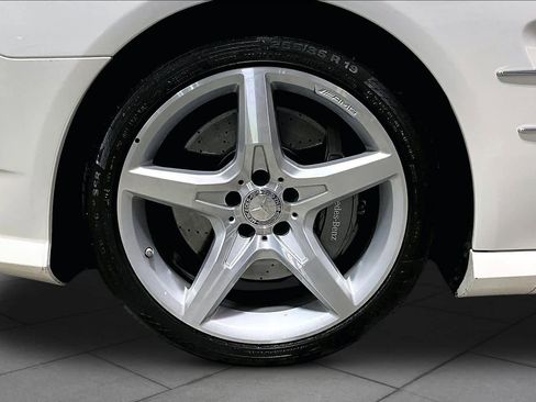 Used 2014 Mercedes-Benz SL 550 image 11