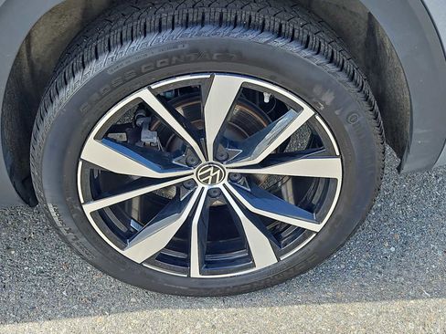 Certified 2025 Volkswagen Atlas SEL Premium R-Line AWD/4WD image 8