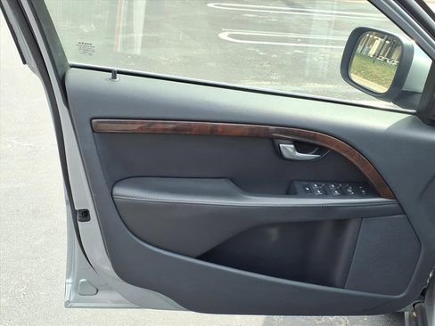 Used 2012 Volvo XC70 3.2 Premier Plus image 13