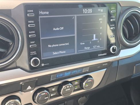 Used 2022 Toyota Tacoma SR5 AWD/4WD image 35