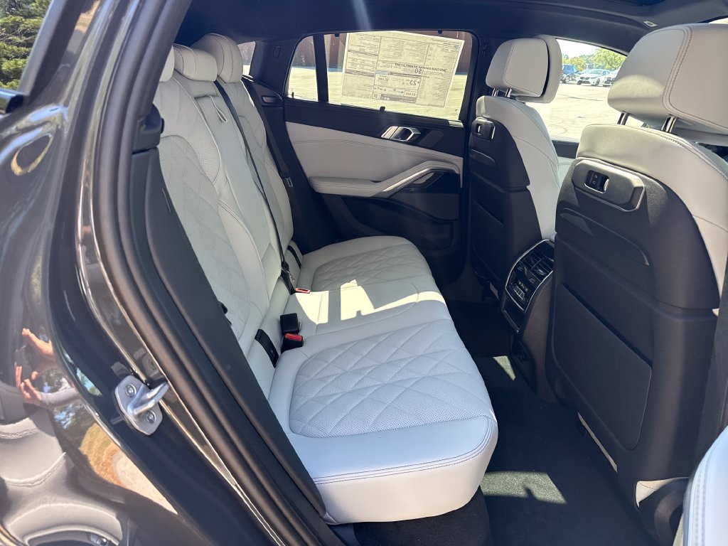 New 2027 BMW X6 xDrive40i w/ Executive Package AWD/4WD image 26