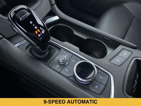 Used 2022 Cadillac XT6 Premium Luxury w/ Technology Package image 12