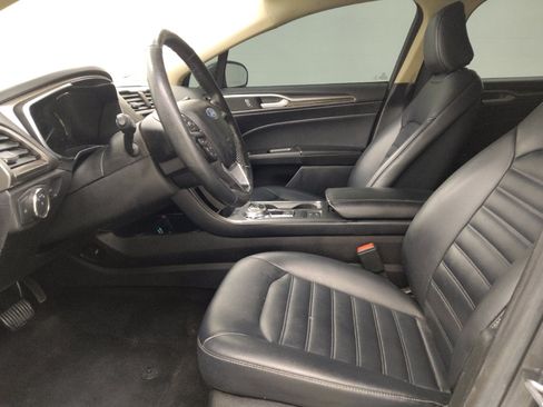Used 2020 Ford Fusion SEL FWD image 17