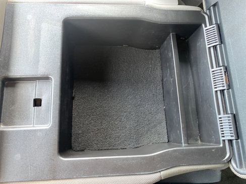 Used 2017 Ford F150 XLT image 13