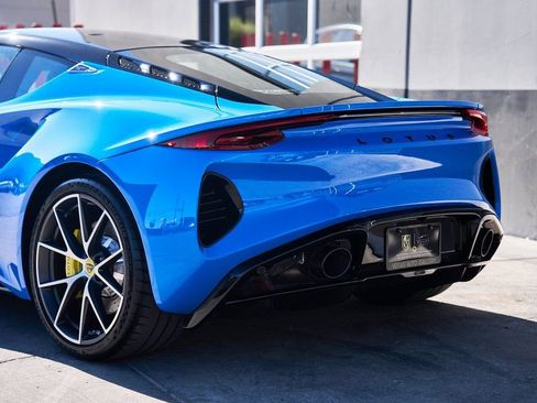 Used 2025 Lotus Emira image 8