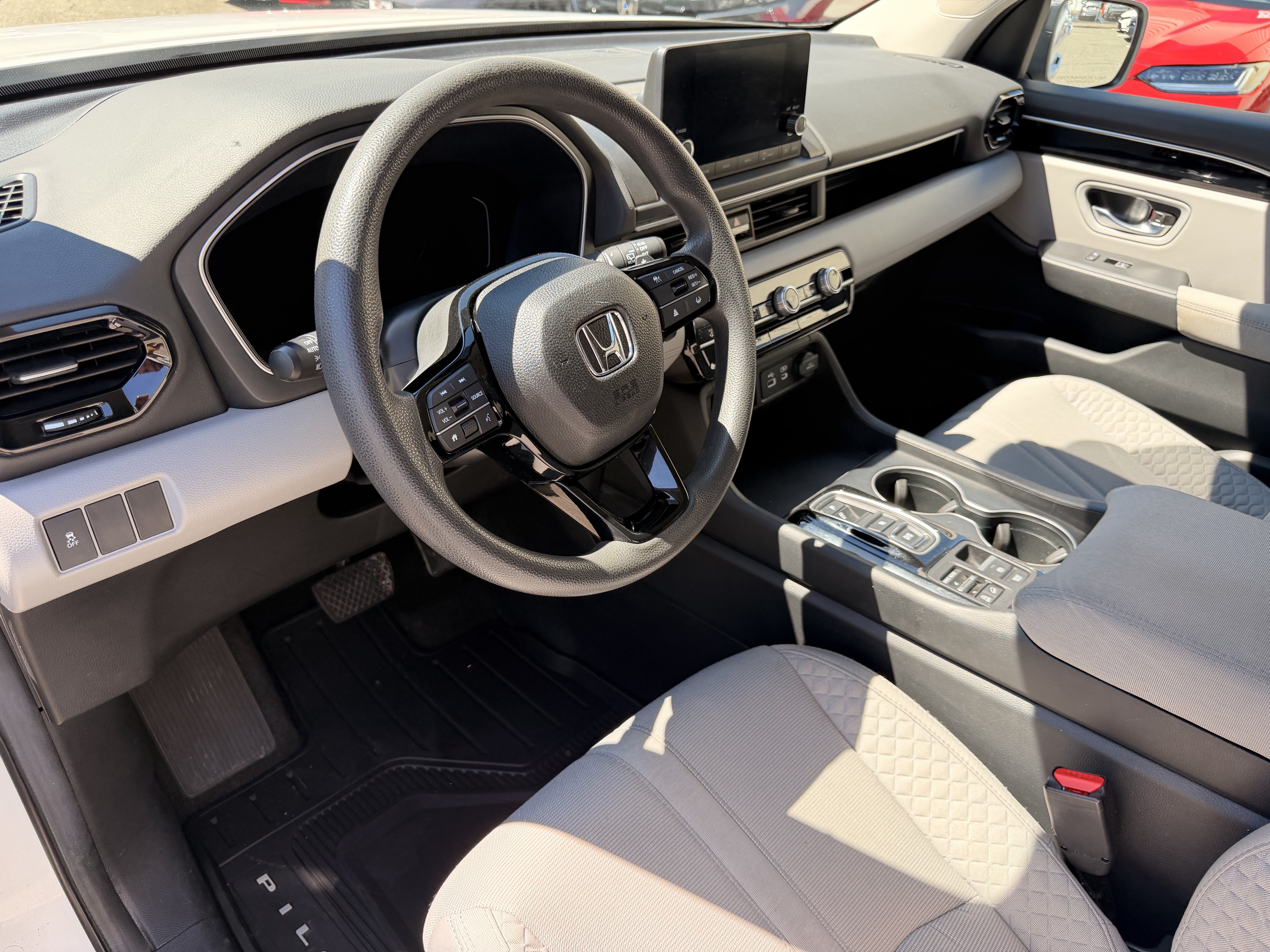 Certified 2024 Honda Pilot LX image 13