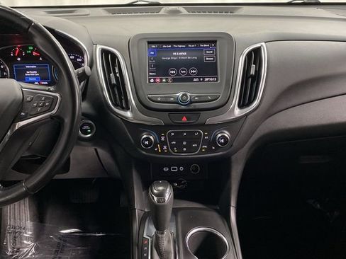 Used 2020 Chevrolet Equinox LT image 8